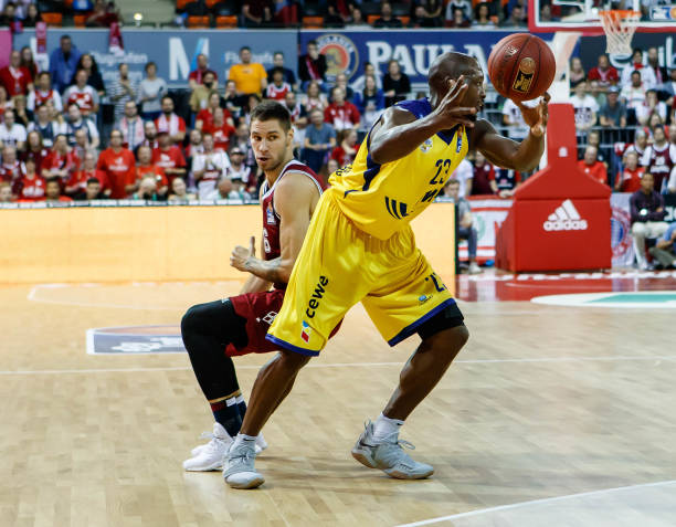 其顽强的防 其顽强的防