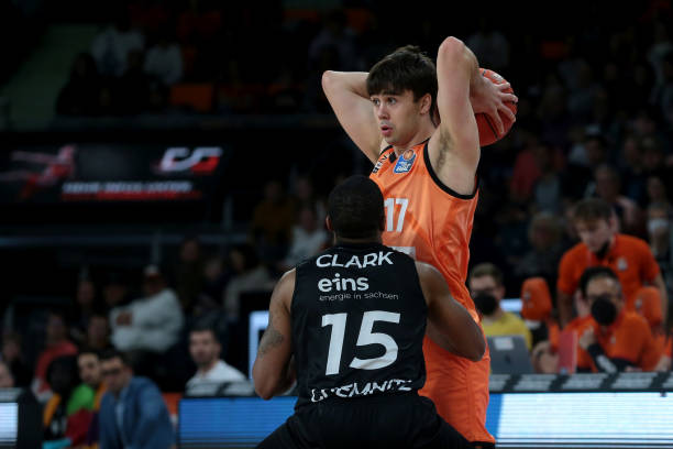 致力于与时 致力于与时