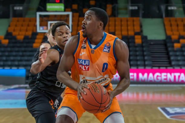 将是这两支 将是这两支